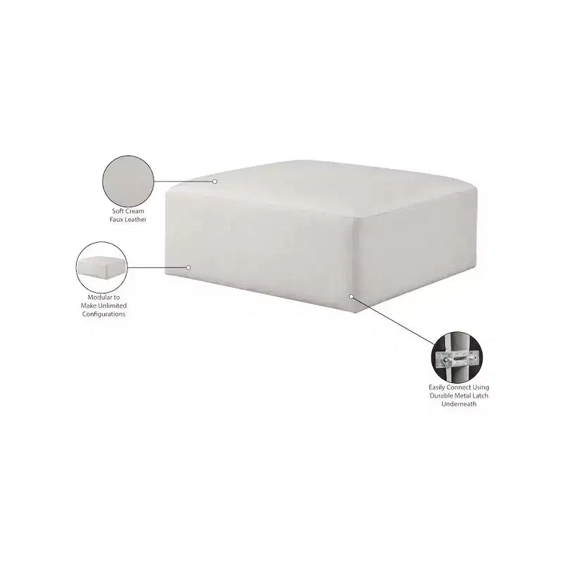 Meuble, pouf carré en cuir végétalien crème