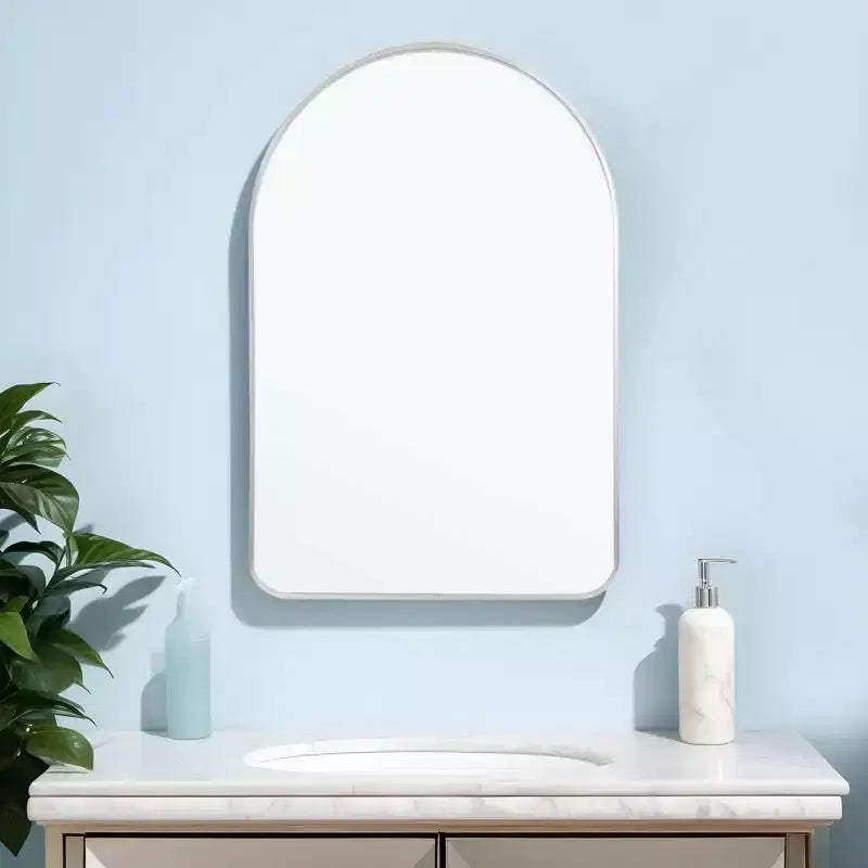 Miroir de courtoisie de salle de bain encadré en métal arche argenté de 39 pouces