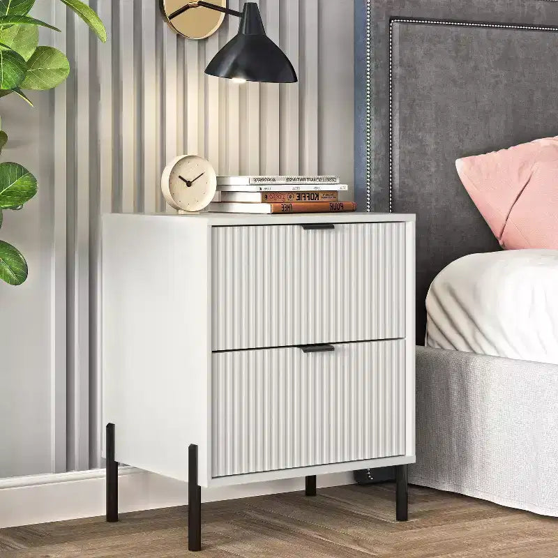 Table de chevet 2 tiroirs blanc cassé : Style scandinave, forme carrée moderne, construction en MDF